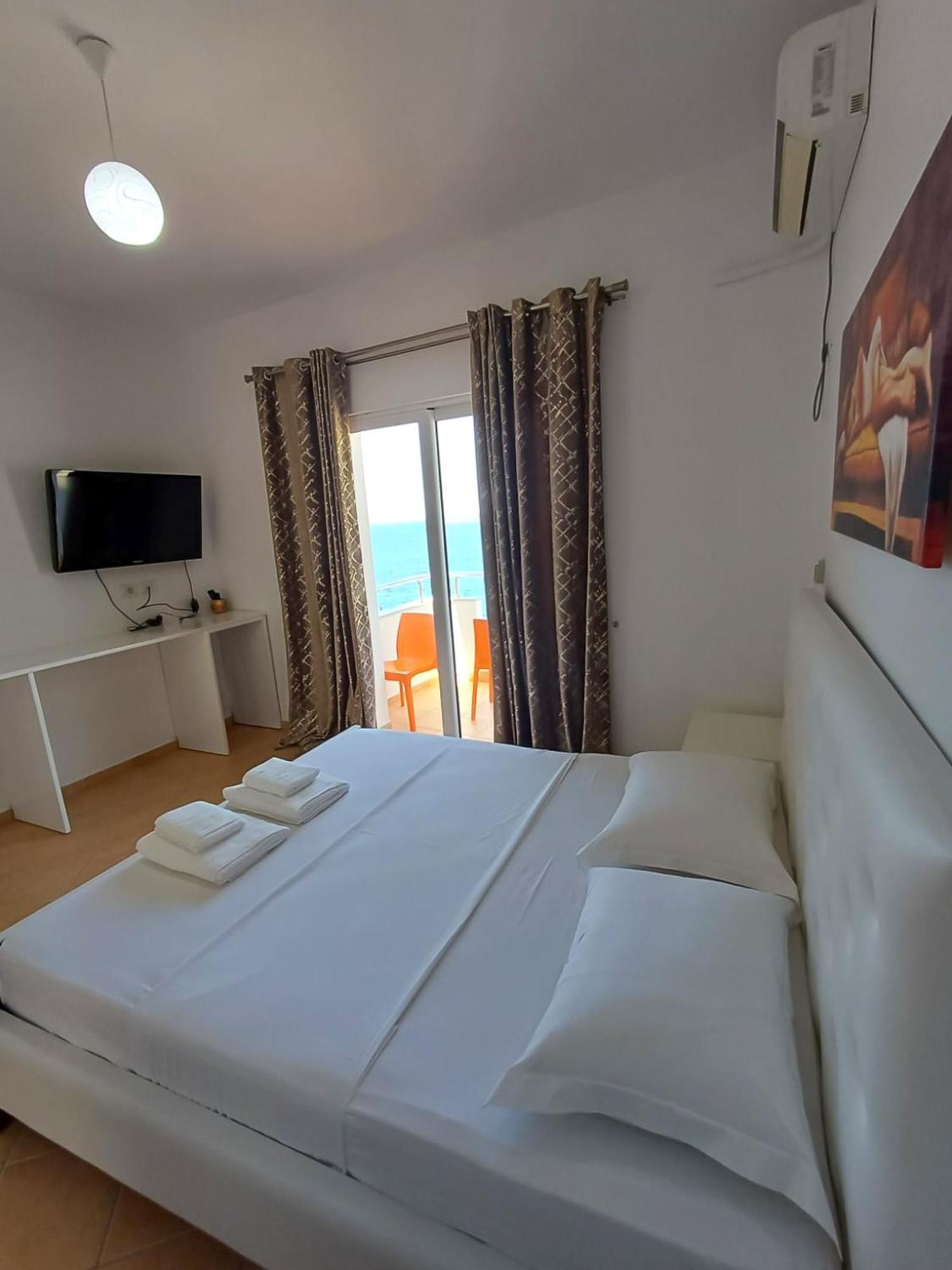 Hotel Sherifi Sarandë Eksteriør bilde
