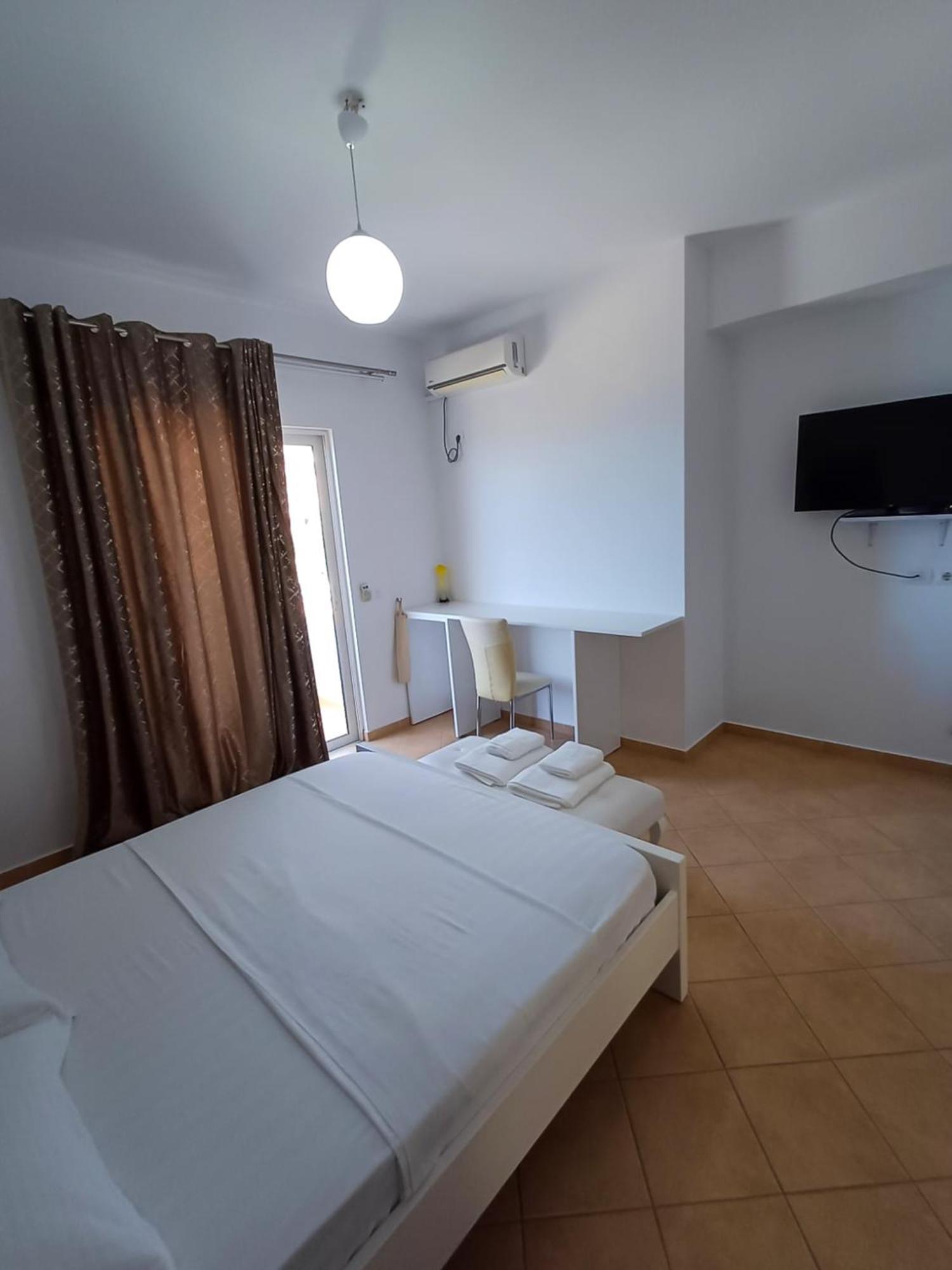 Hotel Sherifi Sarandë Eksteriør bilde