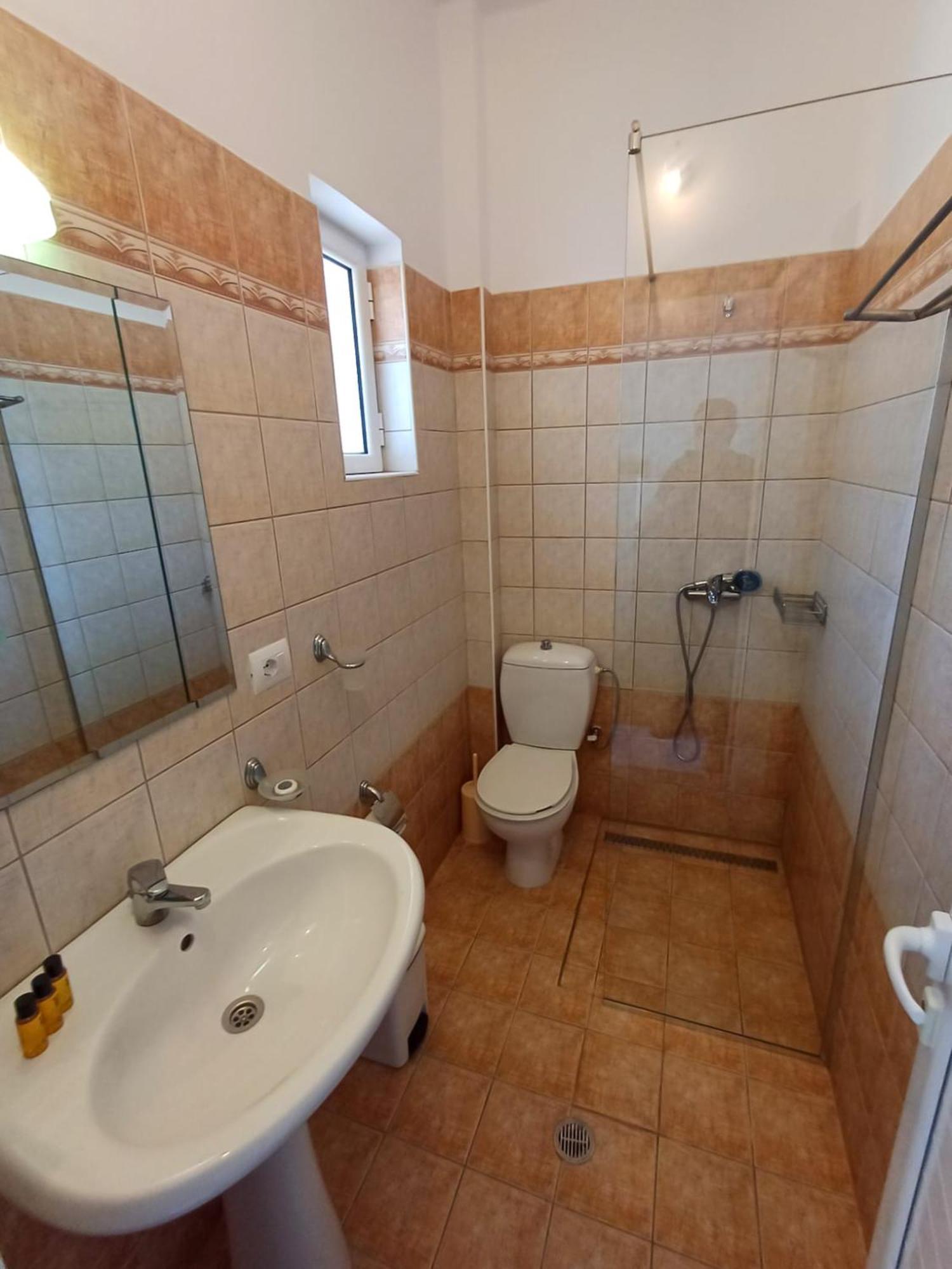 Hotel Sherifi Sarandë Eksteriør bilde