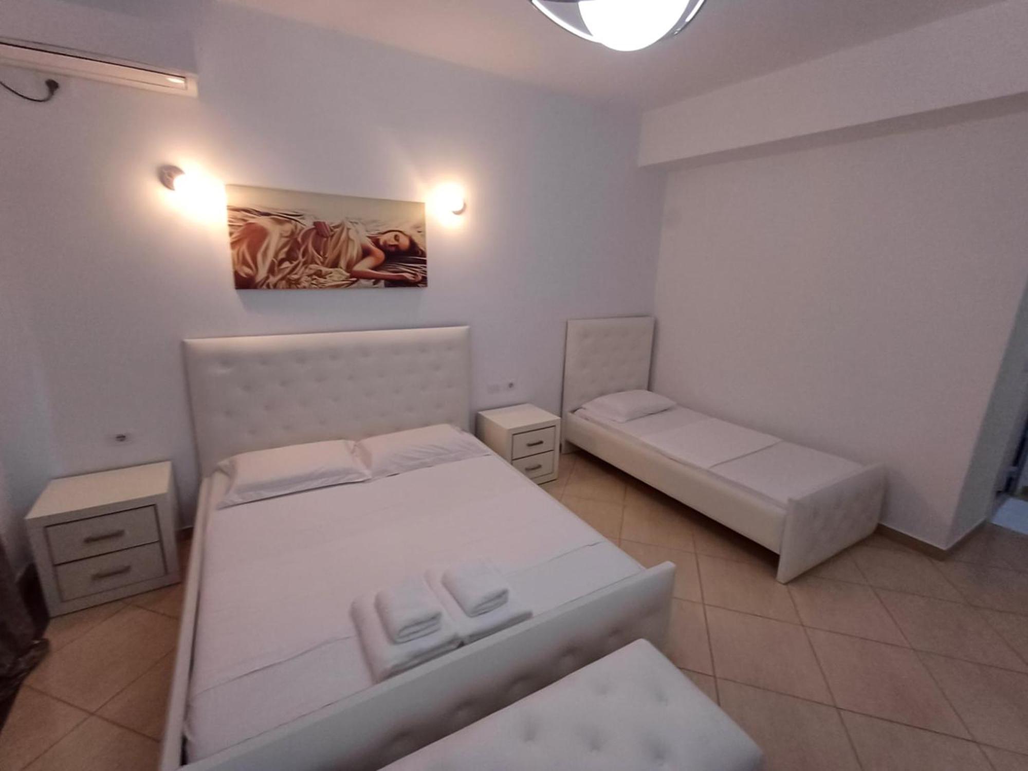 Hotel Sherifi Sarandë Eksteriør bilde